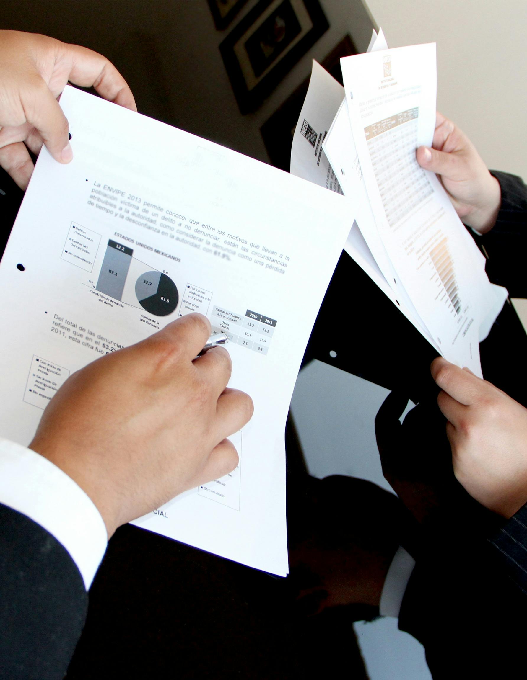The Finance Team's Playbook: How to Shine (Without Stealing the Show) in Business Review Meetings-SinoLoanHub: Expert Business Loan Solutions for North American Companies